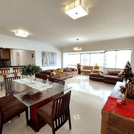 Apto Amplo 1Suite Mais 2Quartos - Quadra Mar 50M Da Praia - Somente Familiares Balneário Camboriú Esterno foto
