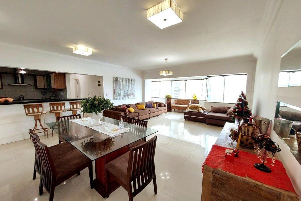Apto Amplo 1Suite Mais 2Quartos - Quadra Mar 50M Da Praia - Somente Familiares Balneário Camboriú Esterno foto