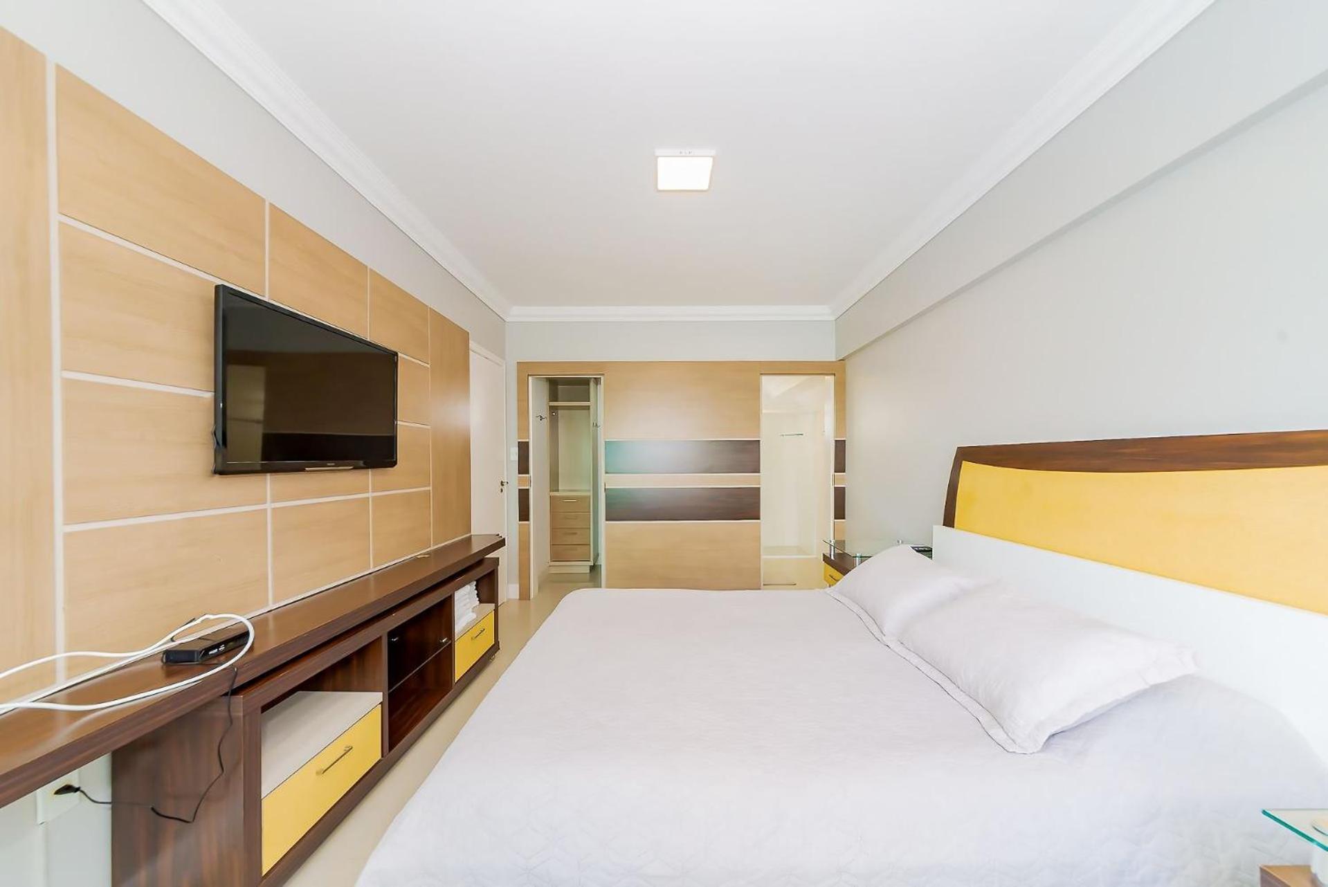 Apto Amplo 1Suite Mais 2Quartos - Quadra Mar 50M Da Praia - Somente Familiares Balneário Camboriú Esterno foto