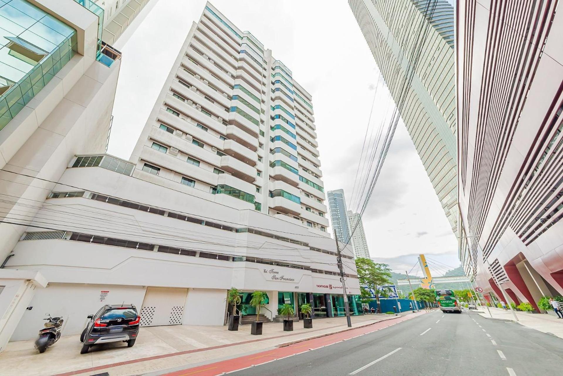 Apto Amplo 1Suite Mais 2Quartos - Quadra Mar 50M Da Praia - Somente Familiares Balneário Camboriú Esterno foto